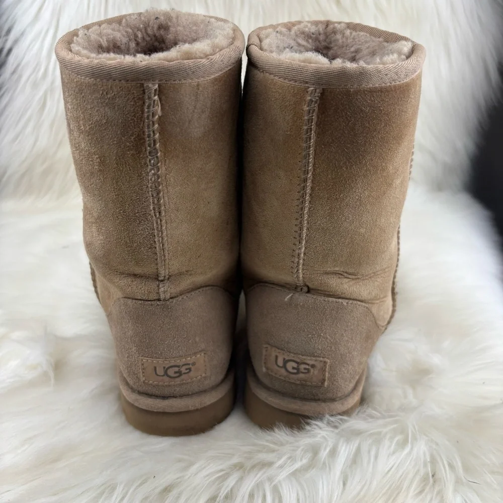 UGG Pull up Chestnut Shearling Winter Boots size 9